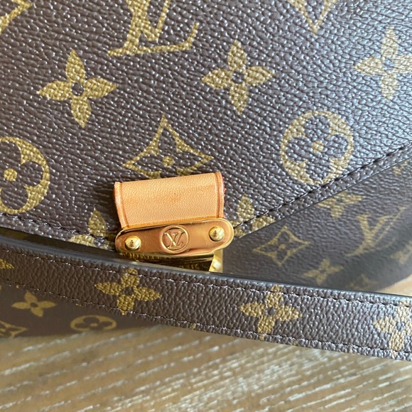 ⭐️Make An Offer!⭐️ Louis Vuitton Pochette Métis in Monogram - Picture 3 of 10